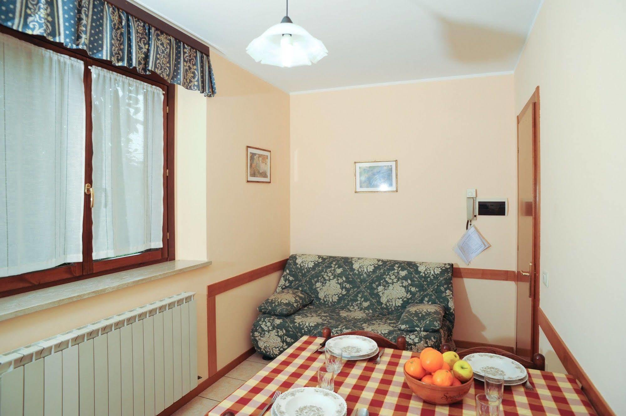 Agriturismo La Mora Ассізі Екстер'єр фото