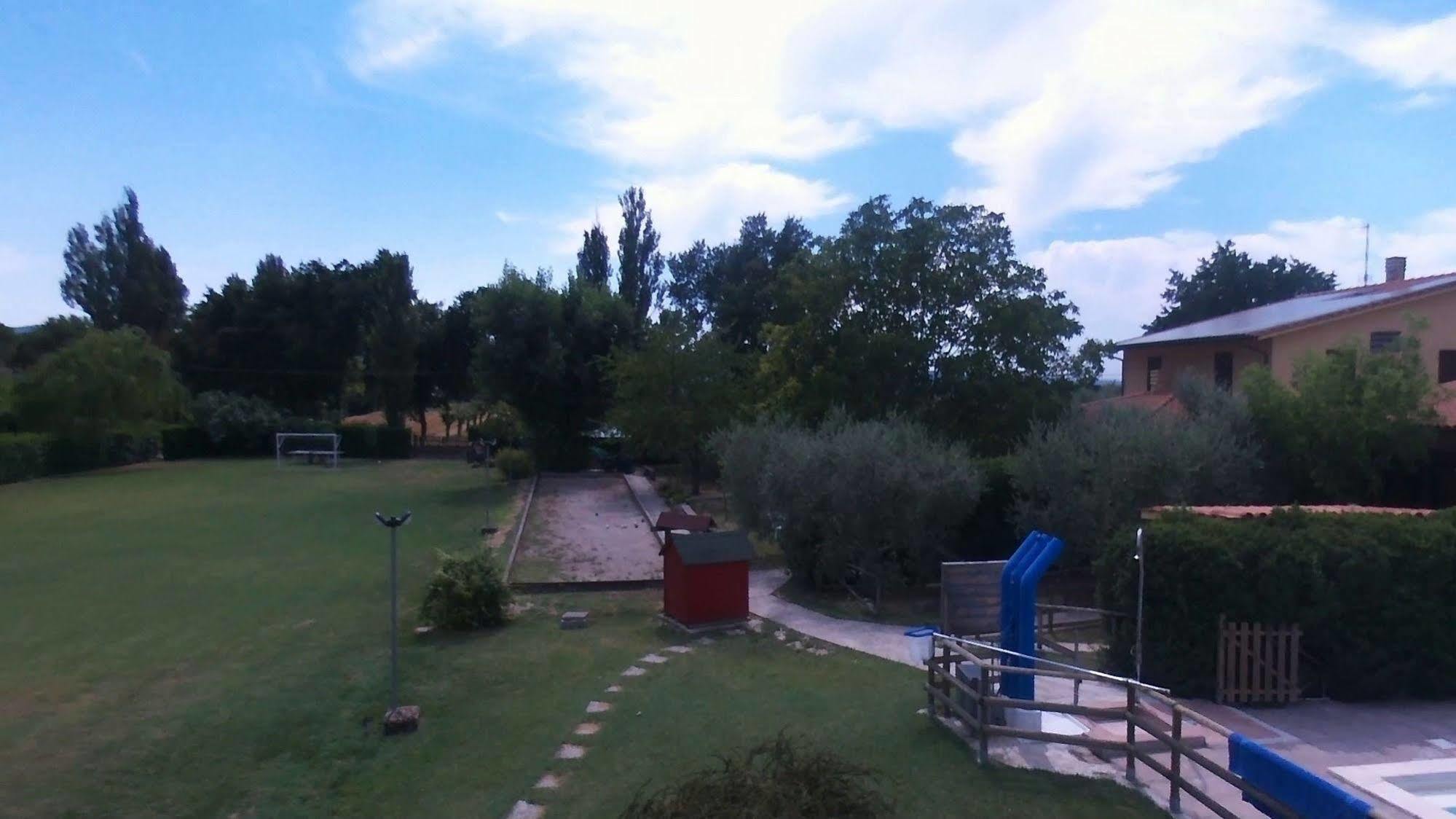 Agriturismo La Mora Ассізі Екстер'єр фото