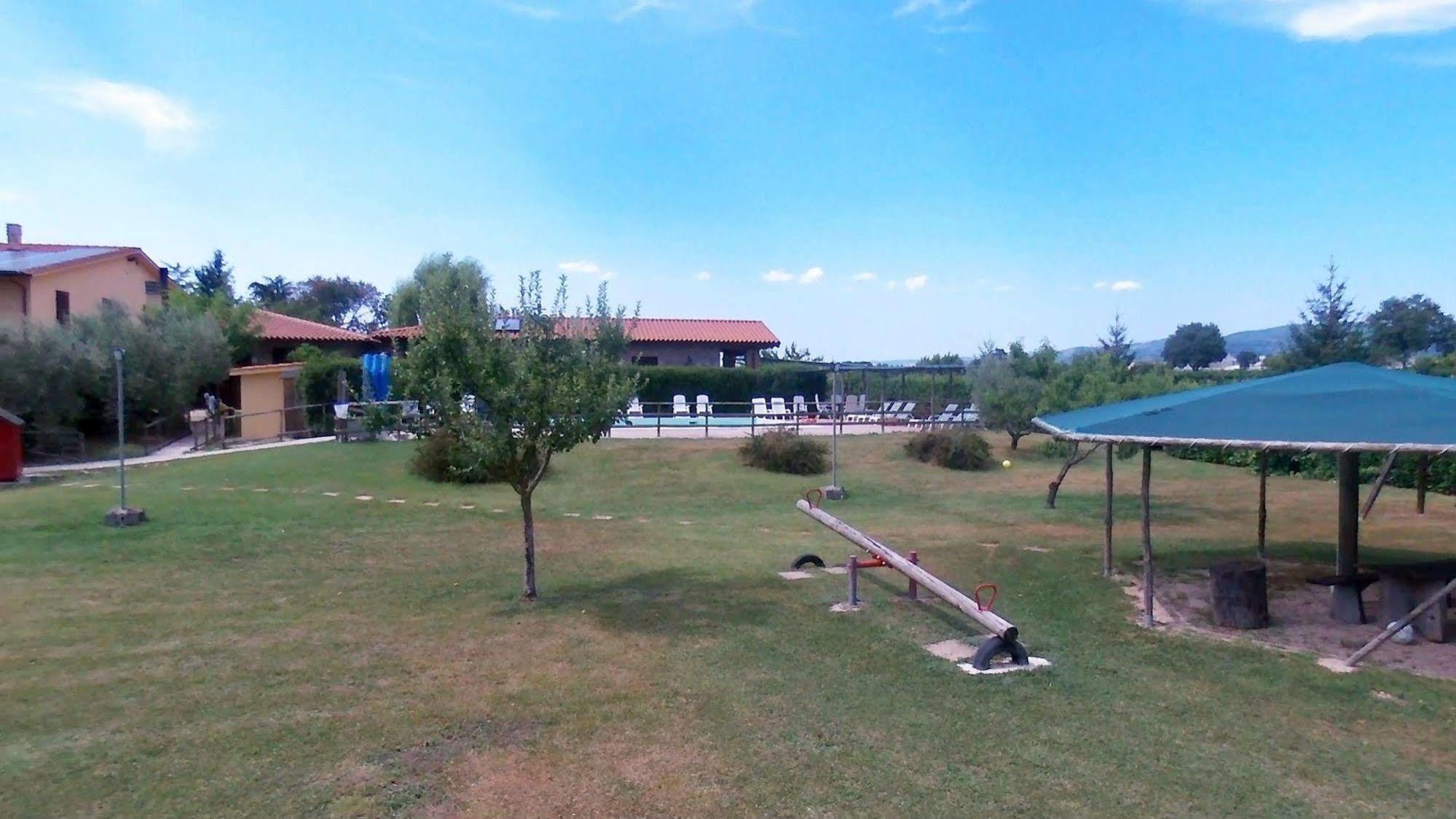 Agriturismo La Mora Ассізі Екстер'єр фото